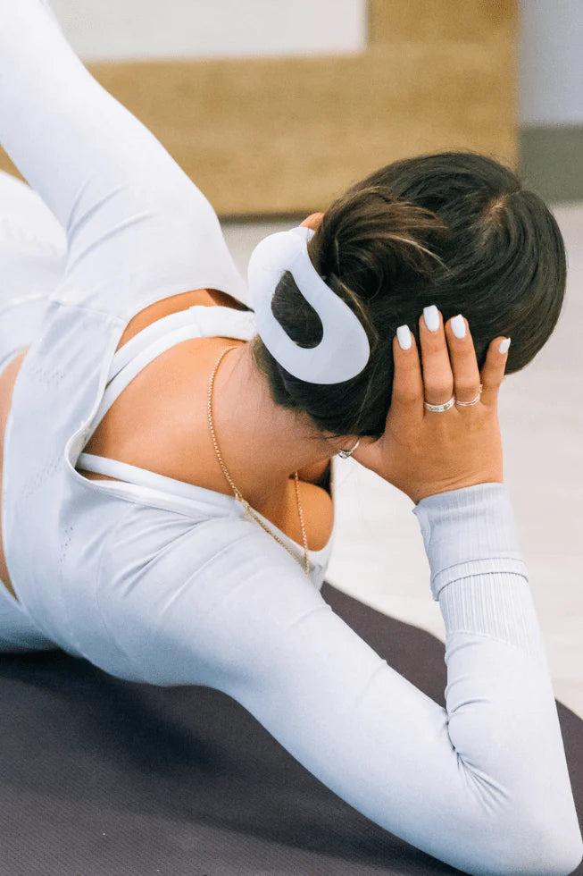 Coconut White Flat Round Hair Clip