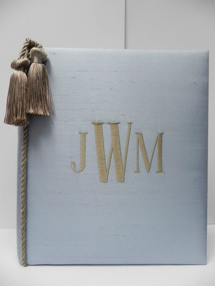 BBSM/T BLSILK BOOK W/ CHAMPAGNE TASSEL