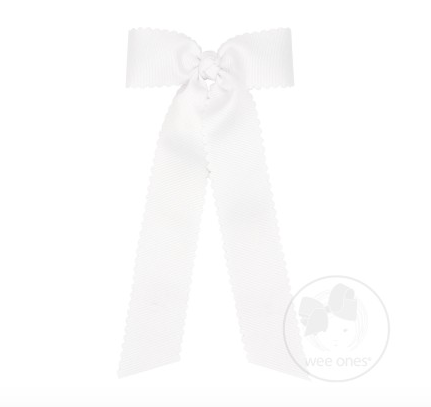 Med Scalloped Streamer Tail Bow